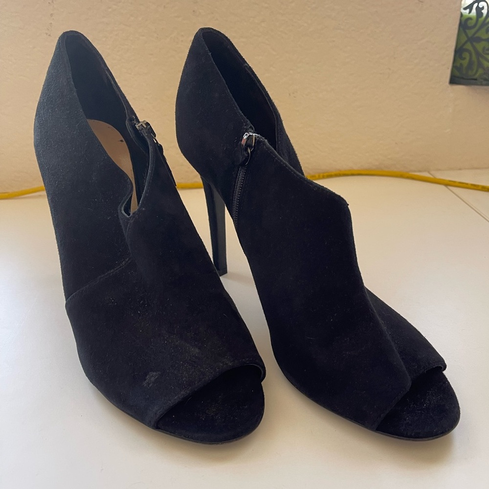 Diane vonFurstenberg black suede heels | Women’s 9B